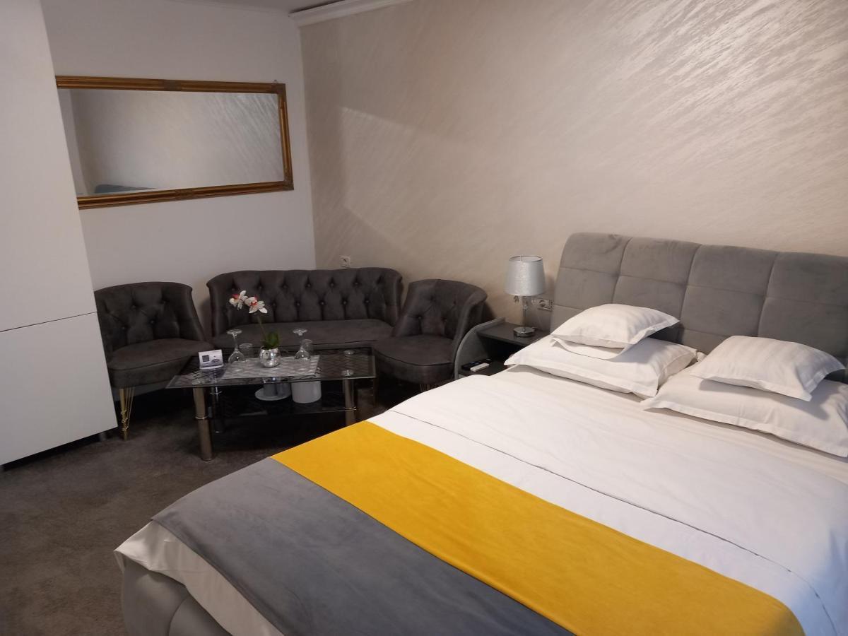 Vila Davison Târgu Jiu Dış mekan fotoğraf